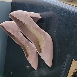 Marc Fisher Light Pink Suede MFCAITLIN chunky heel Size 7